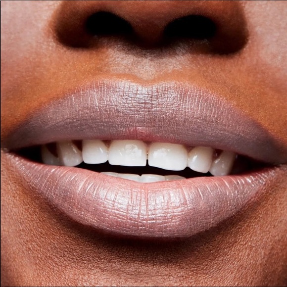MAC Lustre Lipstick - Pretty Please - Picture 1 of 5